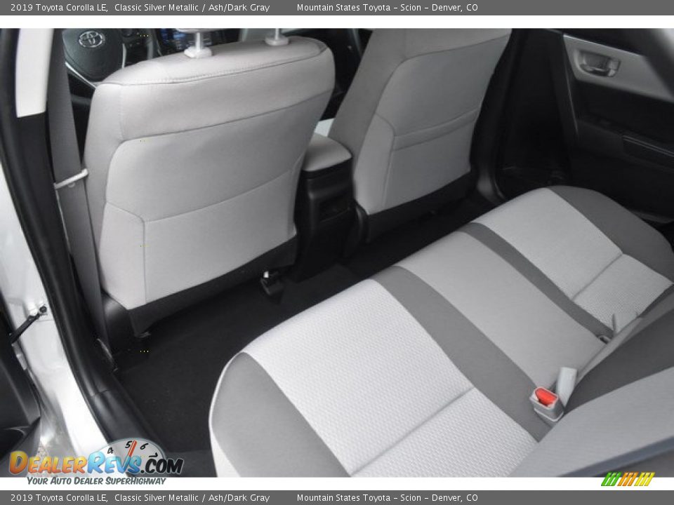 2019 Toyota Corolla LE Classic Silver Metallic / Ash/Dark Gray Photo #13