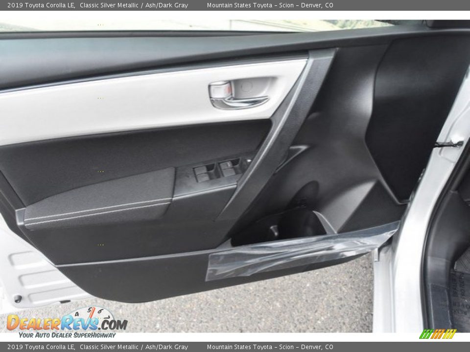 2019 Toyota Corolla LE Classic Silver Metallic / Ash/Dark Gray Photo #19