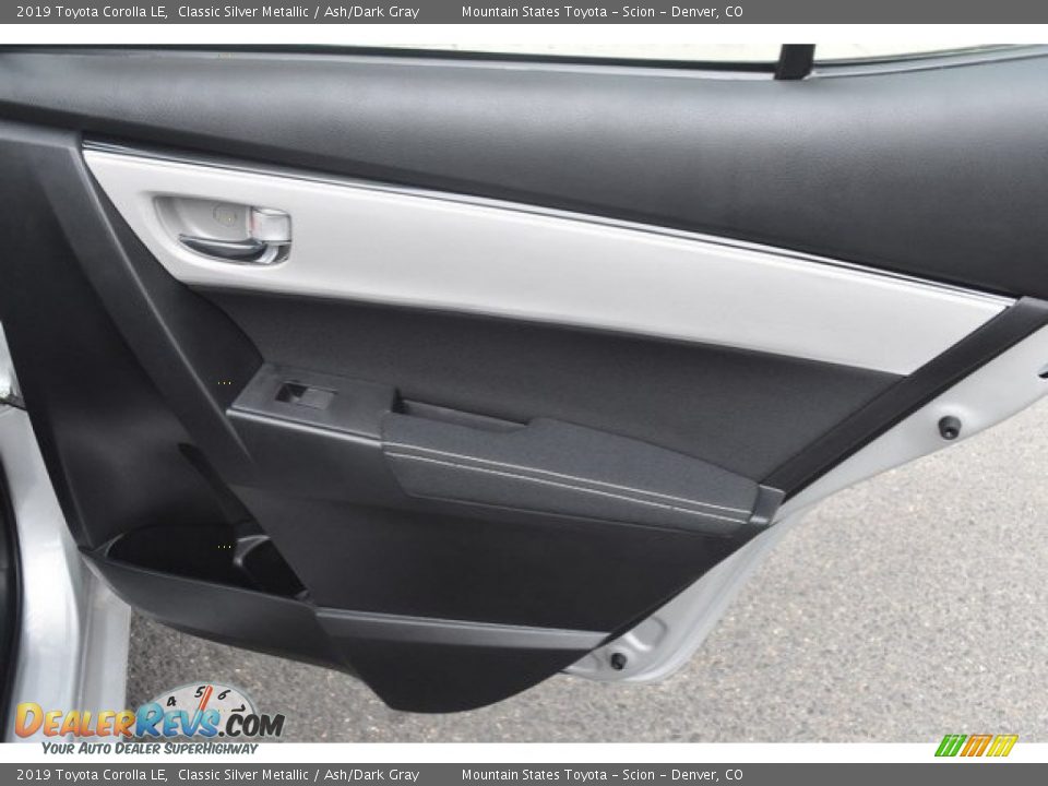 2019 Toyota Corolla LE Classic Silver Metallic / Ash/Dark Gray Photo #22