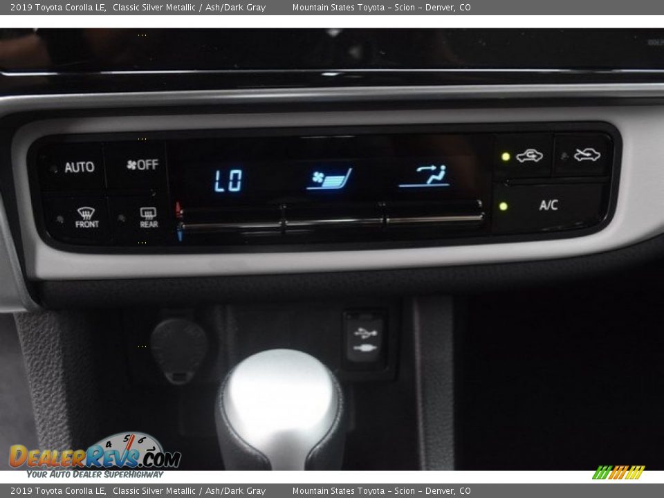 2019 Toyota Corolla LE Classic Silver Metallic / Ash/Dark Gray Photo #28