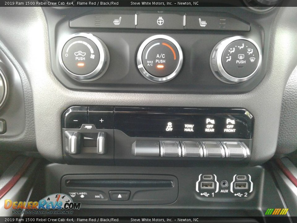 Controls of 2019 Ram 1500 Rebel Crew Cab 4x4 Photo #29