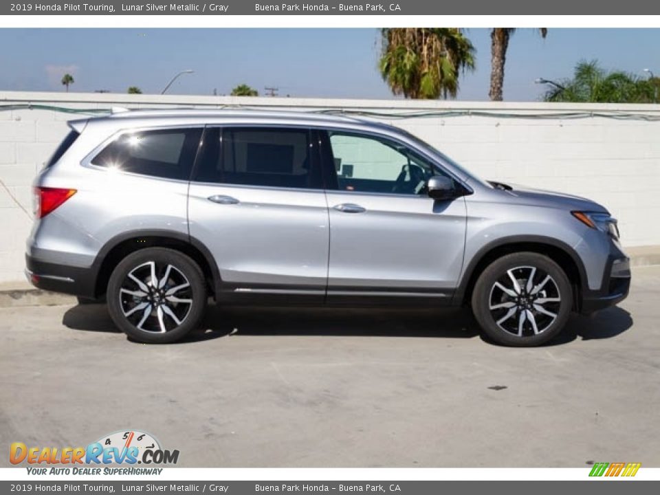 2019 Honda Pilot Touring Lunar Silver Metallic / Gray Photo #5