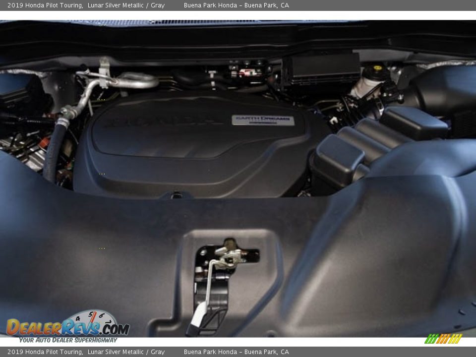 2019 Honda Pilot Touring Lunar Silver Metallic / Gray Photo #10