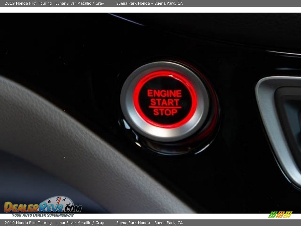 2019 Honda Pilot Touring Lunar Silver Metallic / Gray Photo #23