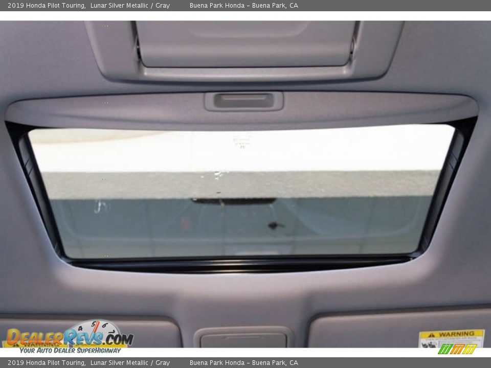 2019 Honda Pilot Touring Lunar Silver Metallic / Gray Photo #26