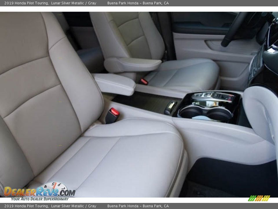 2019 Honda Pilot Touring Lunar Silver Metallic / Gray Photo #35