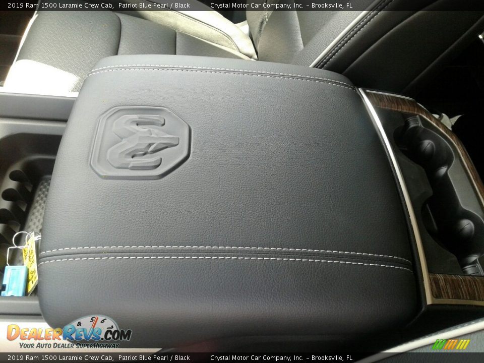 2019 Ram 1500 Laramie Crew Cab Patriot Blue Pearl / Black Photo #18