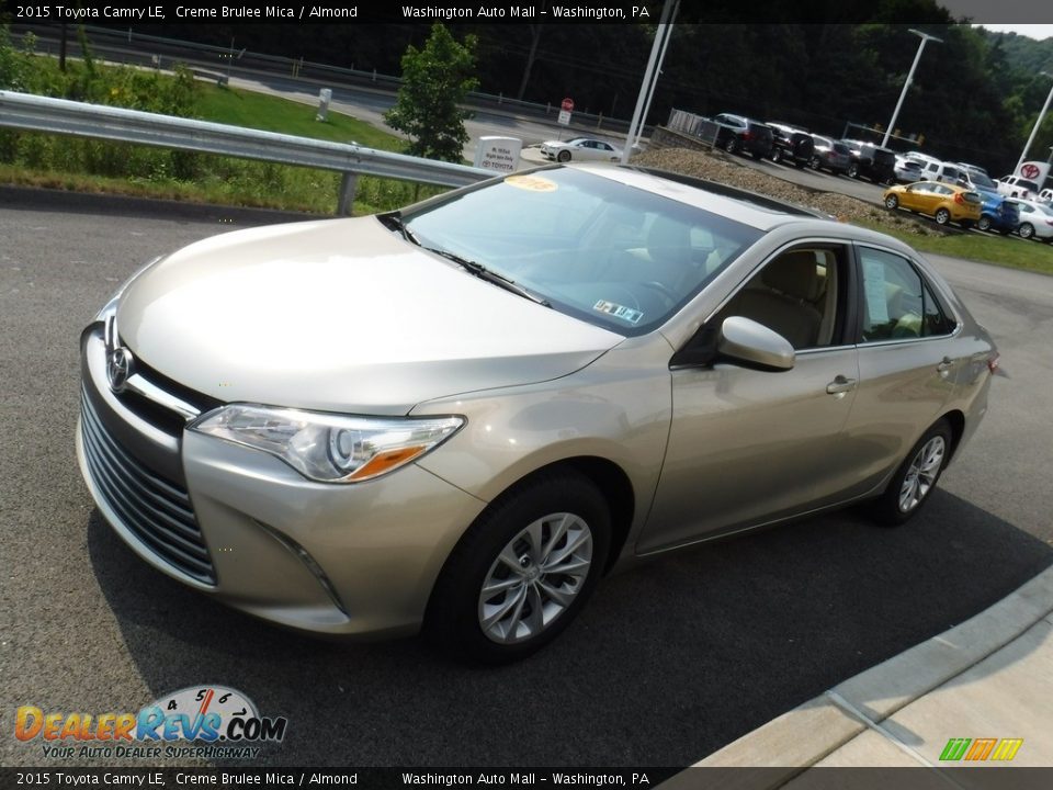 2015 Toyota Camry LE Creme Brulee Mica / Almond Photo #6