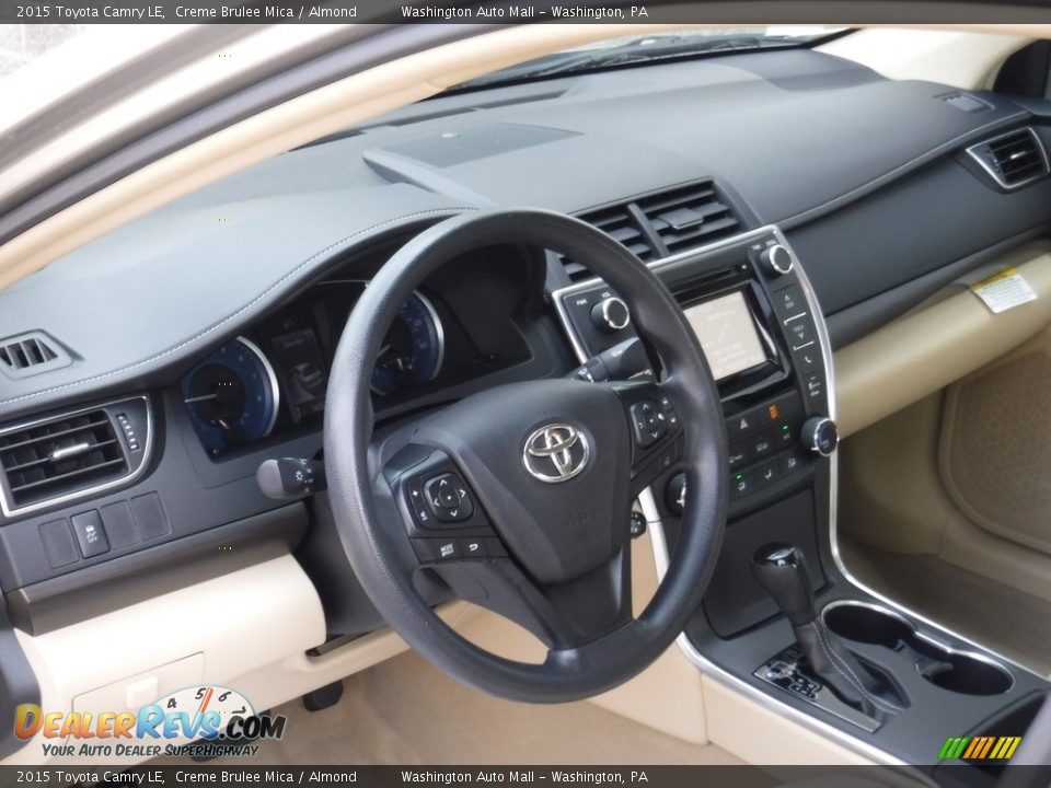 2015 Toyota Camry LE Creme Brulee Mica / Almond Photo #13