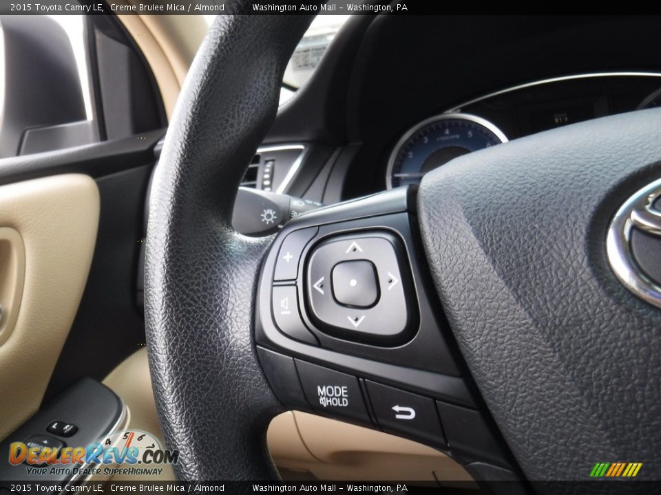 2015 Toyota Camry LE Creme Brulee Mica / Almond Photo #21