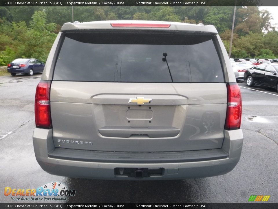 2018 Chevrolet Suburban LS 4WD Pepperdust Metallic / Cocoa/­Dune Photo #4