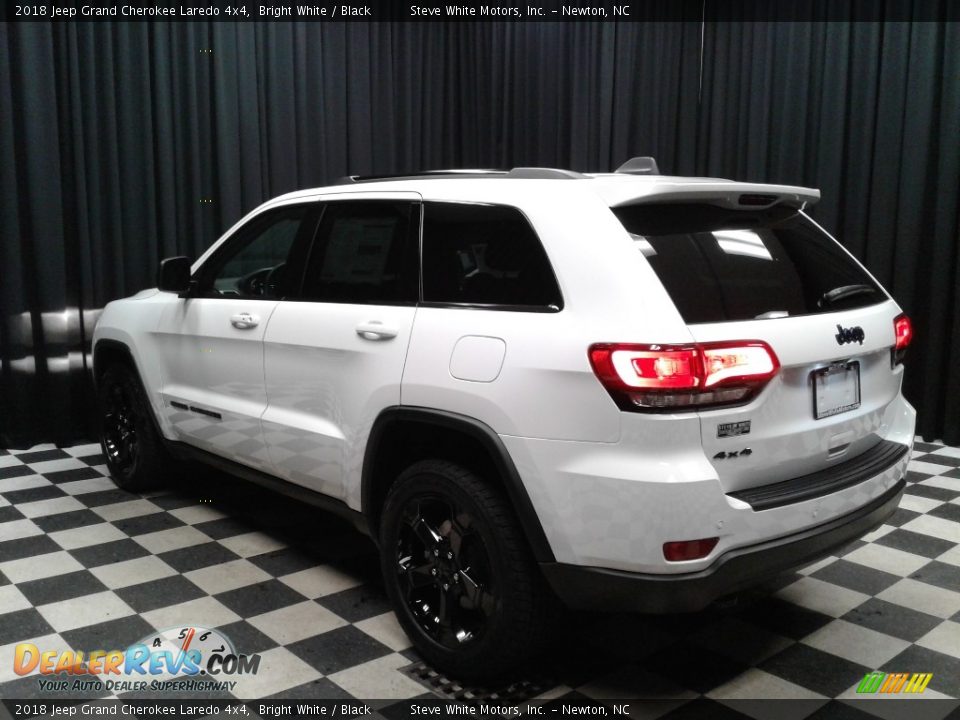 2018 Jeep Grand Cherokee Laredo 4x4 Bright White / Black Photo #8