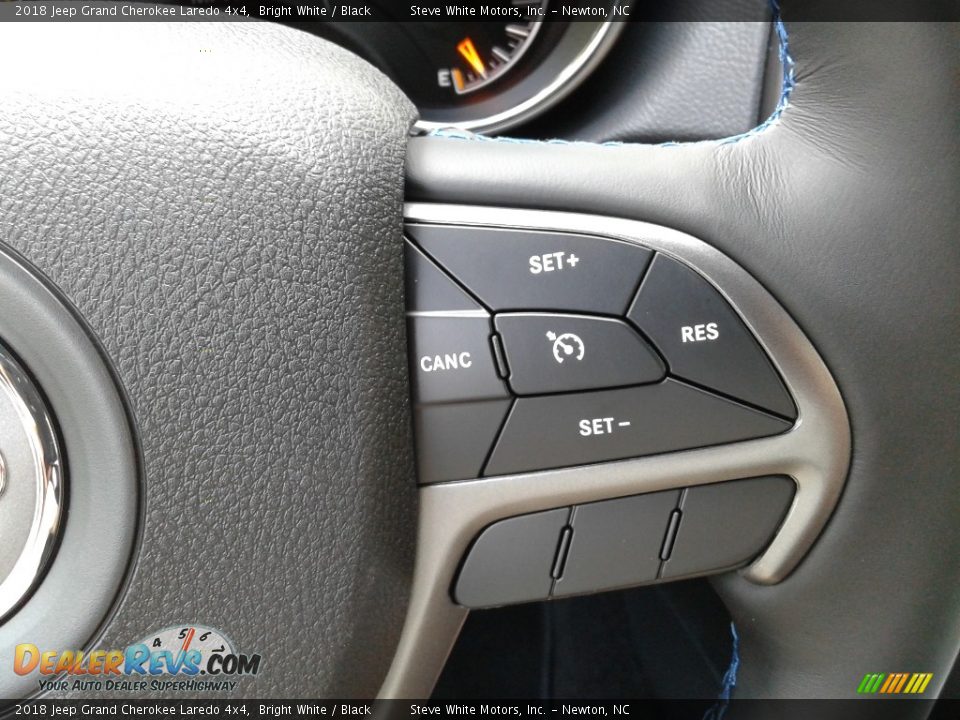 2018 Jeep Grand Cherokee Laredo 4x4 Bright White / Black Photo #19