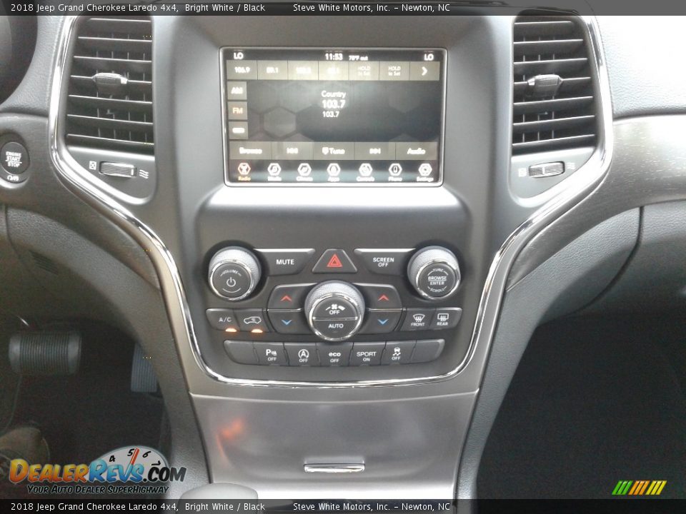 2018 Jeep Grand Cherokee Laredo 4x4 Bright White / Black Photo #21