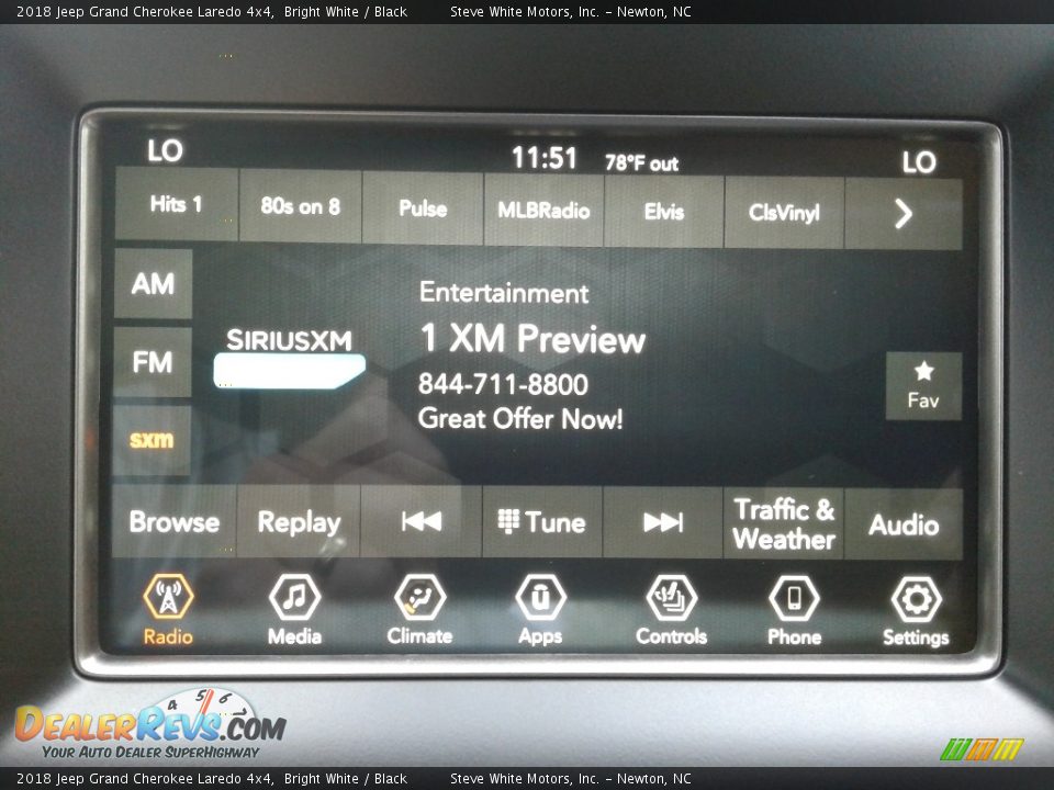 2018 Jeep Grand Cherokee Laredo 4x4 Bright White / Black Photo #22