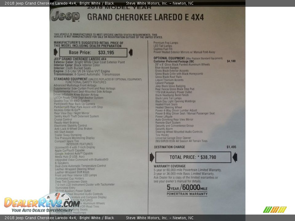 2018 Jeep Grand Cherokee Laredo 4x4 Bright White / Black Photo #34