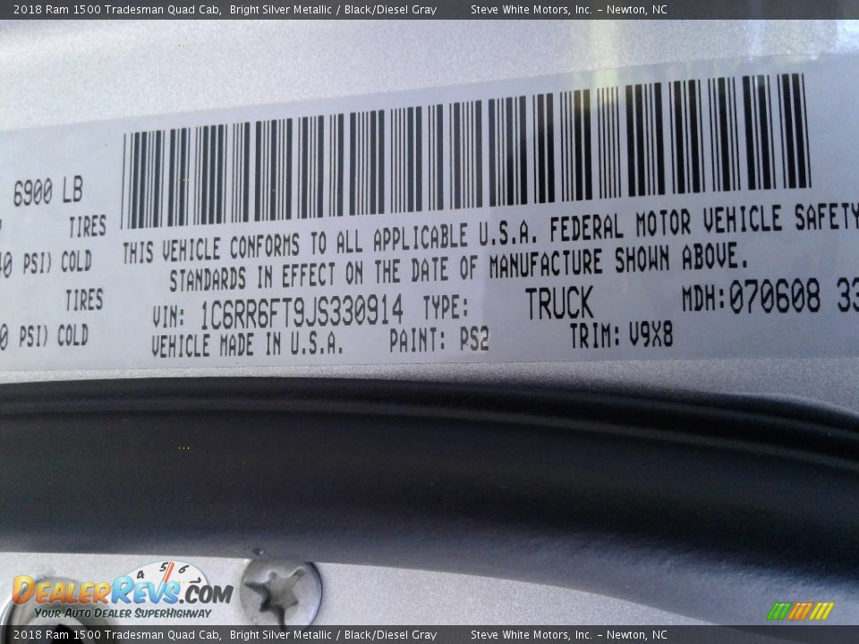 2018 Ram 1500 Tradesman Quad Cab Bright Silver Metallic / Black/Diesel Gray Photo #27