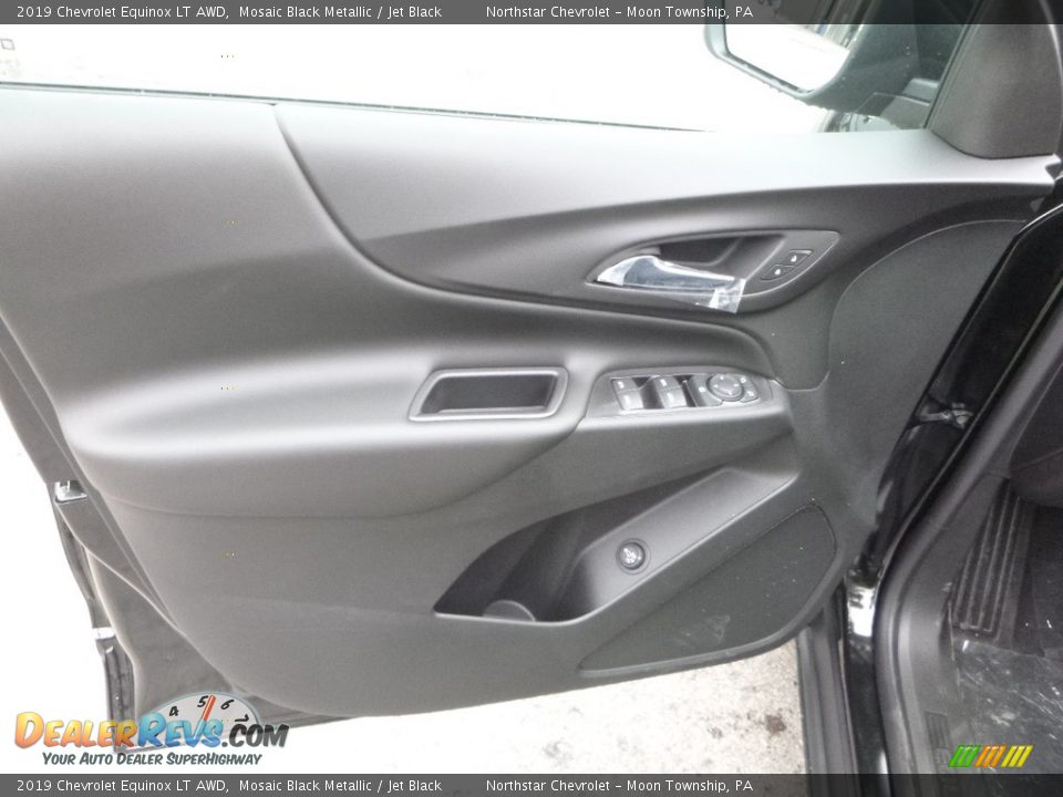 Door Panel of 2019 Chevrolet Equinox LT AWD Photo #14