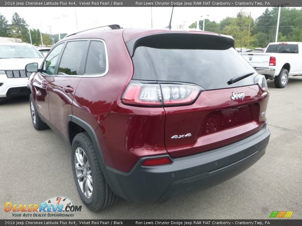 2019 Jeep Cherokee Latitude Plus 4x4 Velvet Red Pearl / Black Photo #3