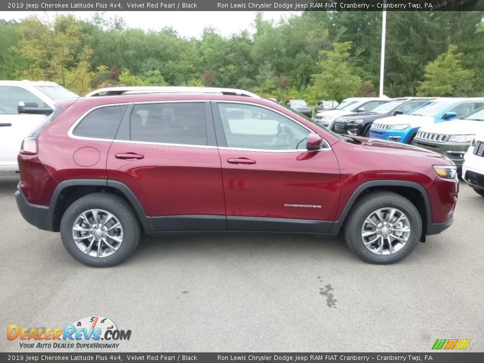 2019 Jeep Cherokee Latitude Plus 4x4 Velvet Red Pearl / Black Photo #6