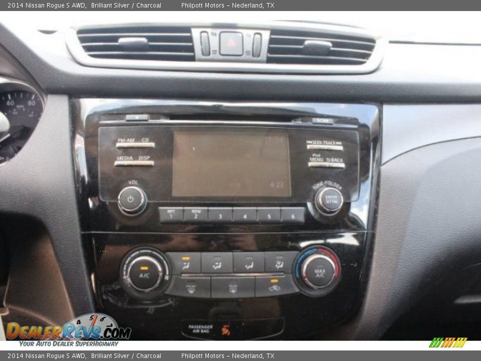 2014 Nissan Rogue S AWD Brilliant Silver / Charcoal Photo #16