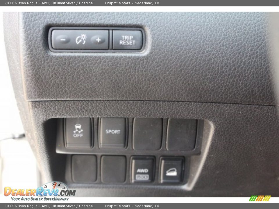 2014 Nissan Rogue S AWD Brilliant Silver / Charcoal Photo #22