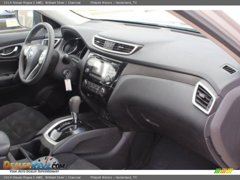 2014 Nissan Rogue S AWD Brilliant Silver / Charcoal Photo #31
