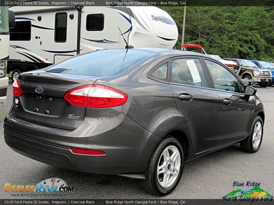2018 Ford Fiesta SE Sedan Magnetic / Charcoal Black Photo #5