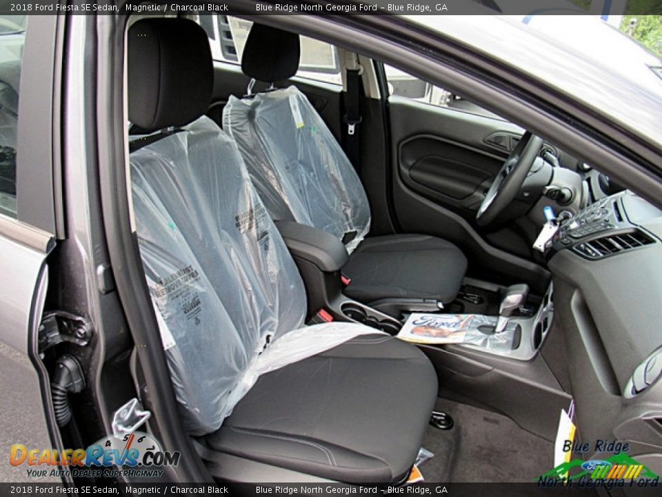 2018 Ford Fiesta SE Sedan Magnetic / Charcoal Black Photo #11