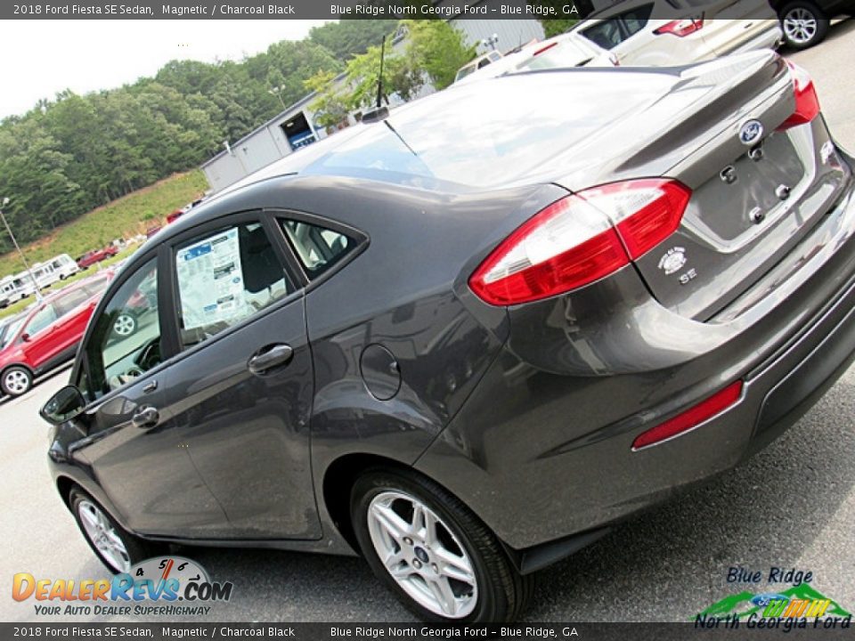 2018 Ford Fiesta SE Sedan Magnetic / Charcoal Black Photo #31
