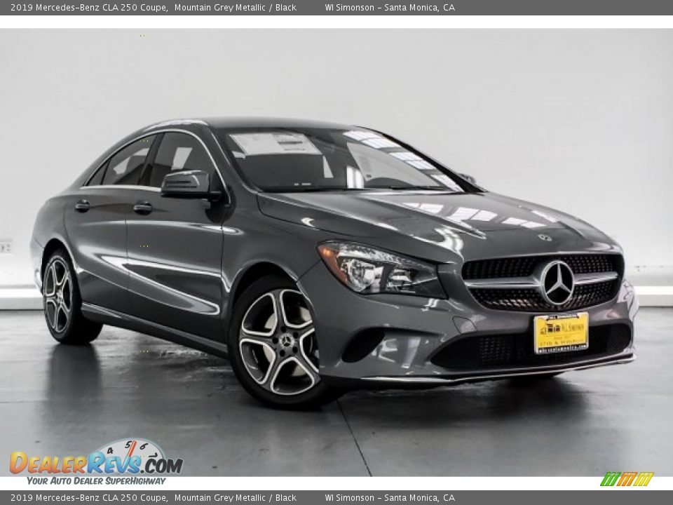 Front 3/4 View of 2019 Mercedes-Benz CLA 250 Coupe Photo #12