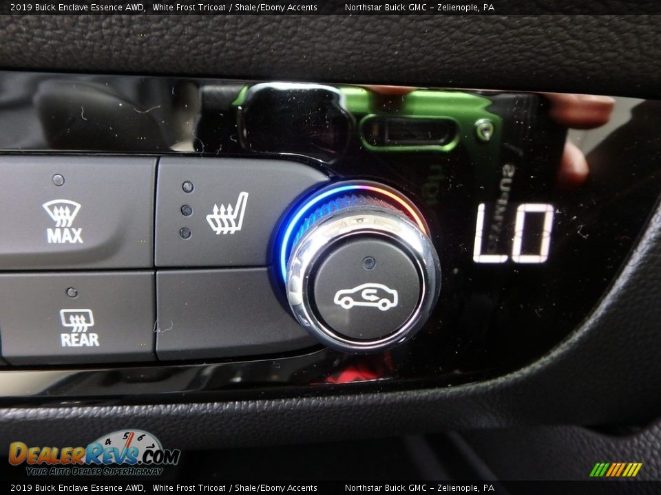 2019 Buick Enclave Essence AWD White Frost Tricoat / Shale/Ebony Accents Photo #19