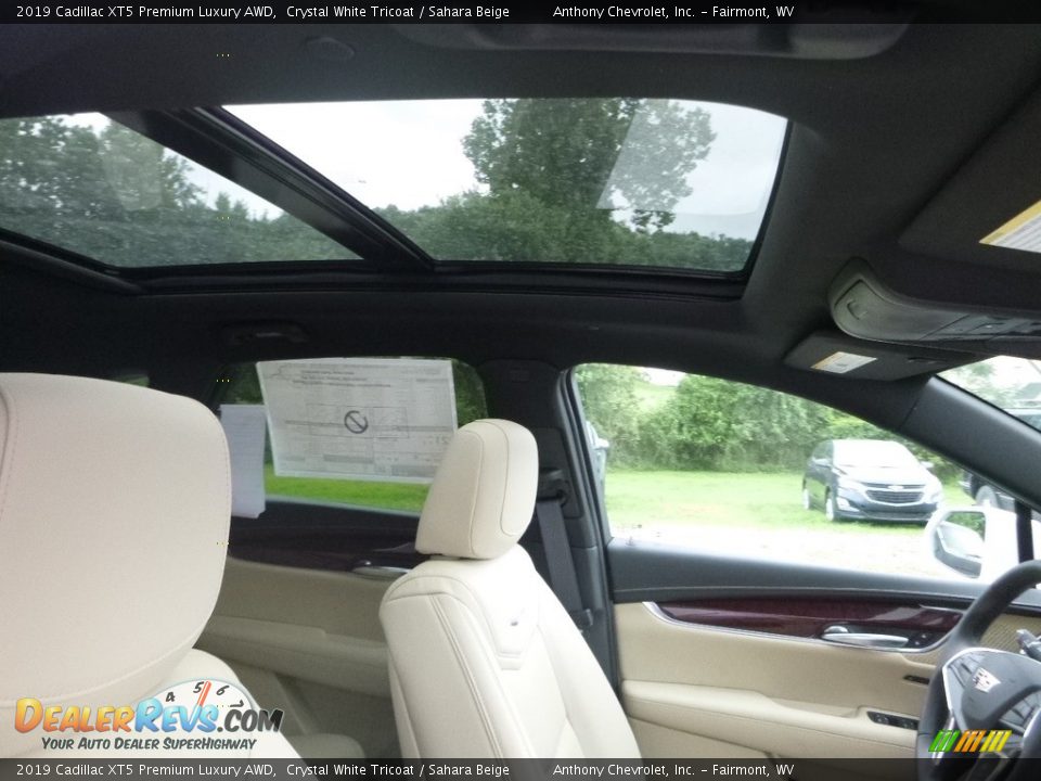 2019 Cadillac XT5 Premium Luxury AWD Crystal White Tricoat / Sahara Beige Photo #10