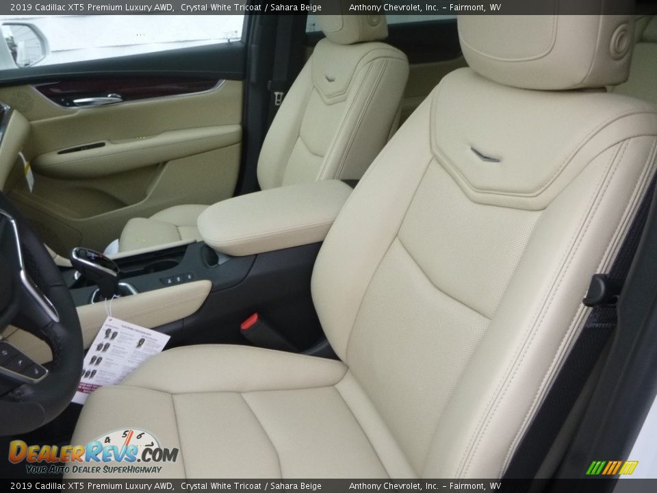 2019 Cadillac XT5 Premium Luxury AWD Crystal White Tricoat / Sahara Beige Photo #12
