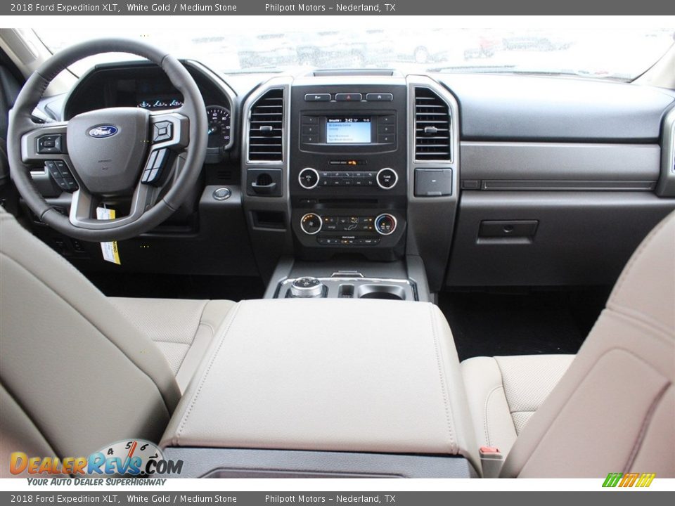 Dashboard of 2018 Ford Expedition XLT Photo #22