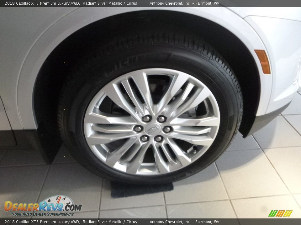 2018 Cadillac XT5 Premium Luxury AWD Radiant Silver Metallic / Cirrus Photo #2