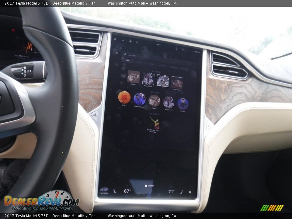 Controls of 2017 Tesla Model S 75D Photo #17
