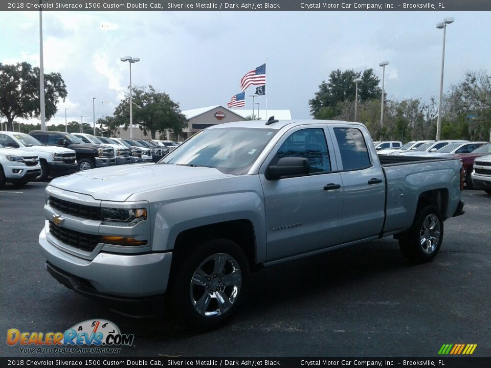 Front 3/4 View of 2018 Chevrolet Silverado 1500 Custom Double Cab Photo #1