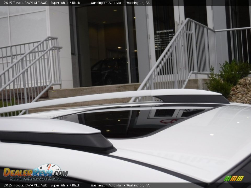 2015 Toyota RAV4 XLE AWD Super White / Black Photo #4