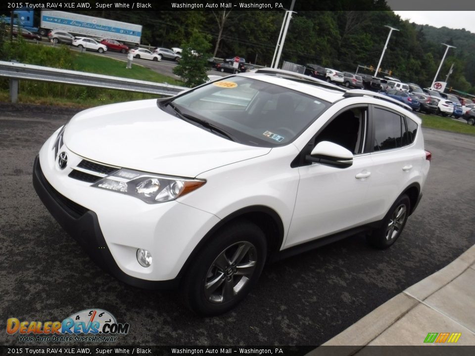 2015 Toyota RAV4 XLE AWD Super White / Black Photo #6