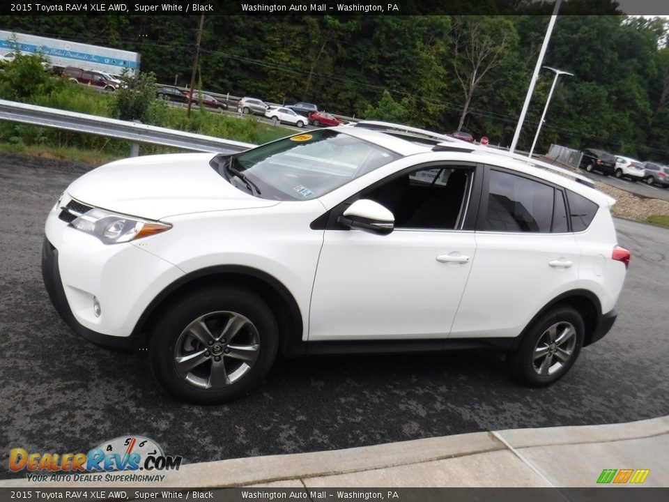 2015 Toyota RAV4 XLE AWD Super White / Black Photo #7
