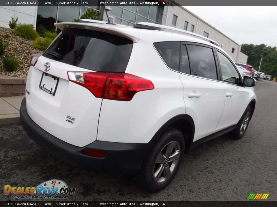 2015 Toyota RAV4 XLE AWD Super White / Black Photo #10