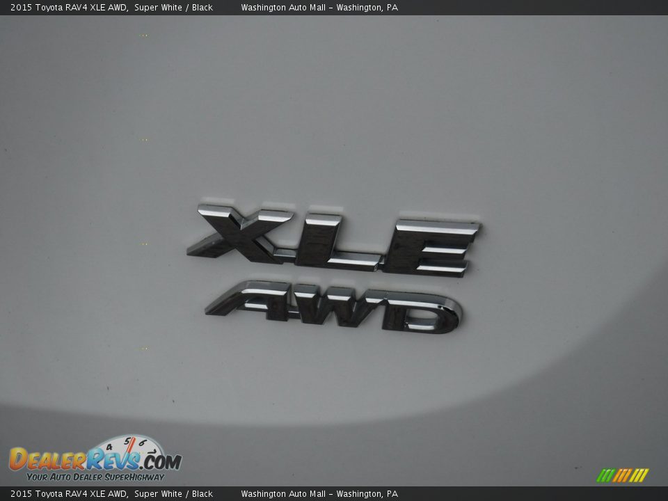 2015 Toyota RAV4 XLE AWD Super White / Black Photo #11