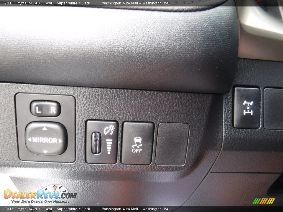 2015 Toyota RAV4 XLE AWD Super White / Black Photo #15