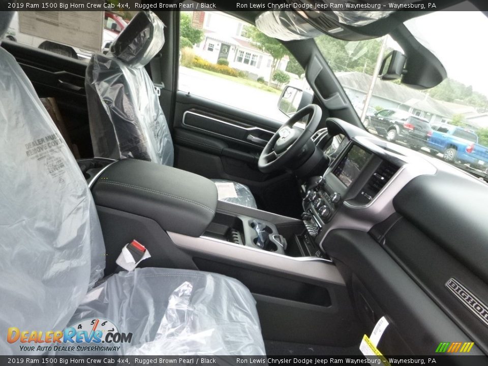 2019 Ram 1500 Big Horn Crew Cab 4x4 Rugged Brown Pearl / Black Photo #10