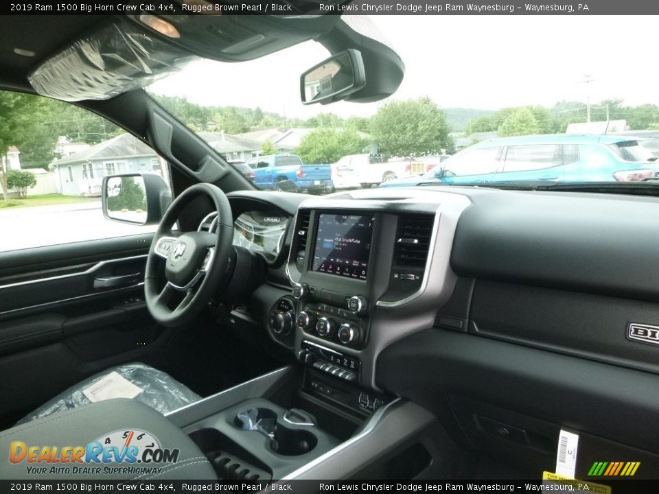 2019 Ram 1500 Big Horn Crew Cab 4x4 Rugged Brown Pearl / Black Photo #11