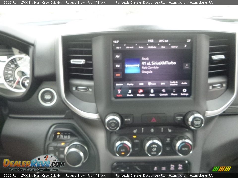 2019 Ram 1500 Big Horn Crew Cab 4x4 Rugged Brown Pearl / Black Photo #17