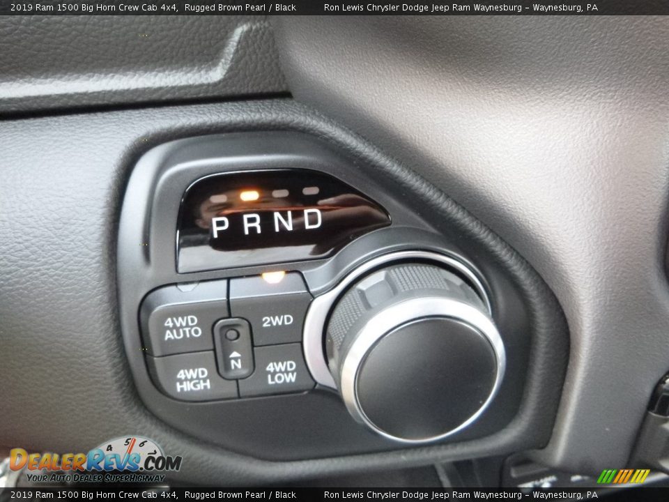 2019 Ram 1500 Big Horn Crew Cab 4x4 Rugged Brown Pearl / Black Photo #20