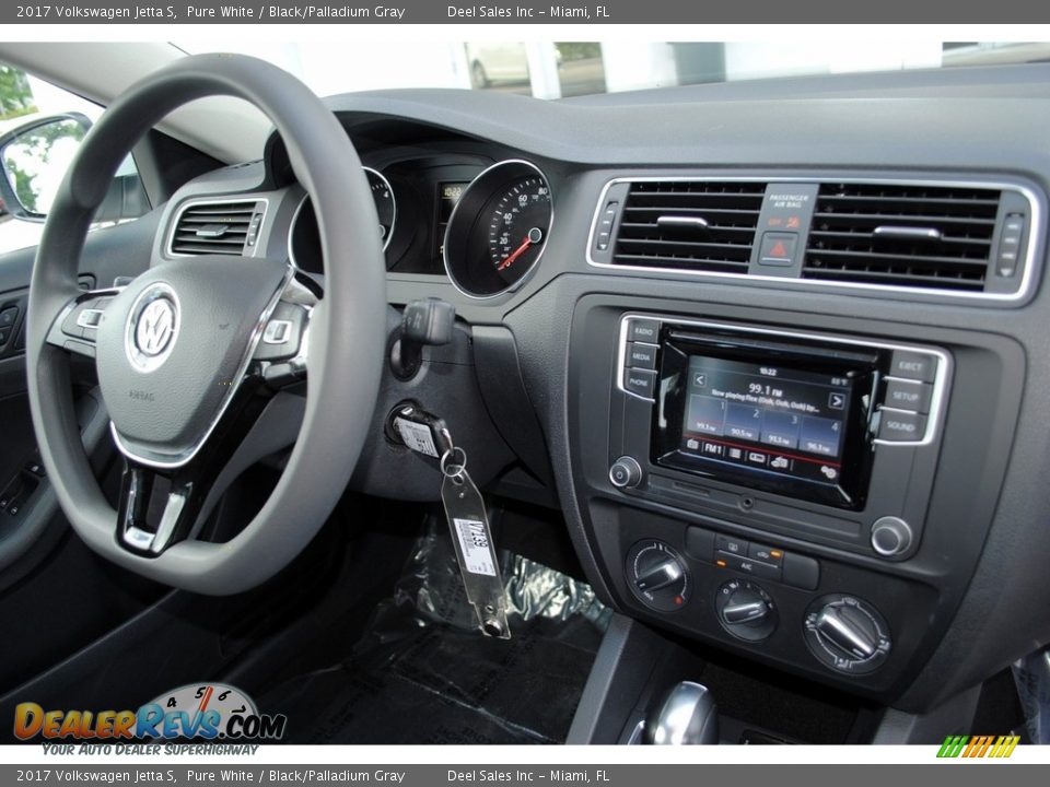2017 Volkswagen Jetta S Pure White / Black/Palladium Gray Photo #18