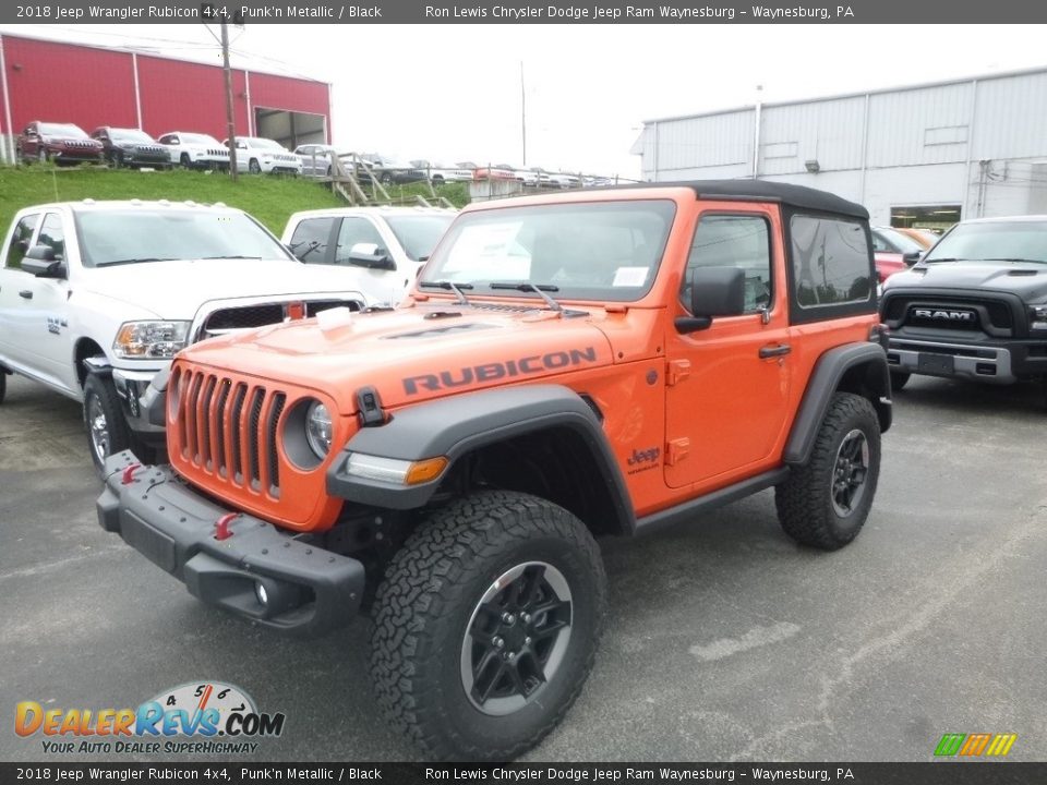 Front 3/4 View of 2018 Jeep Wrangler Rubicon 4x4 Photo #1